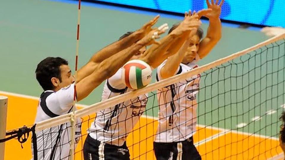 Ilustrasi Blocking smash voli - INDOSPORT